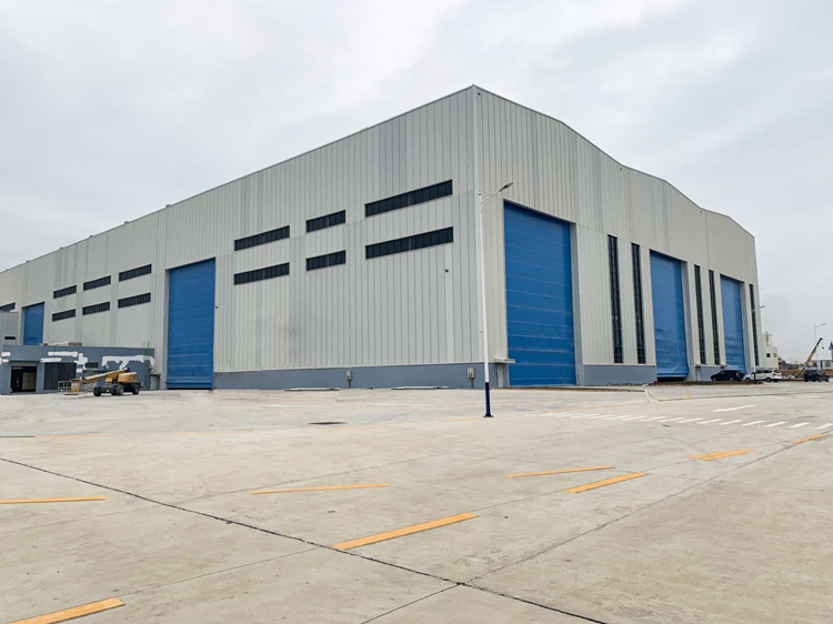 廣東揭陽(yáng)通用廠房柔性上疊門.jpg